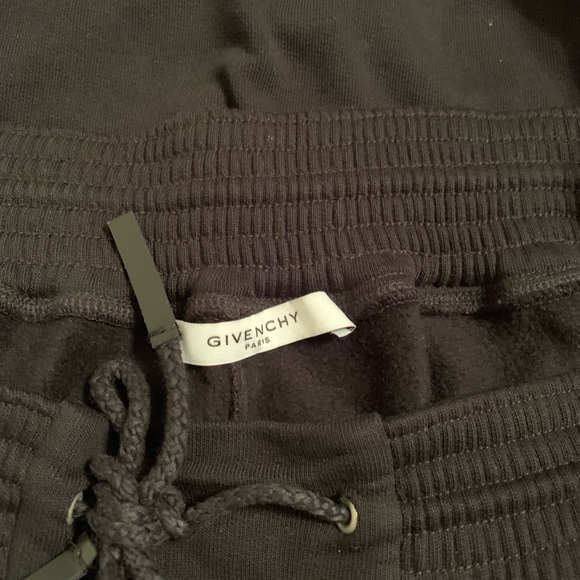 Givenchy sweat suit - Picture 2 of 6